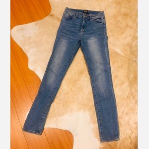 BDG Twig High Rise Jeans